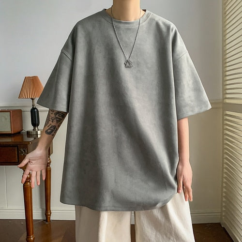 Men's solid round neck summer casual t-shirt, loose fit.