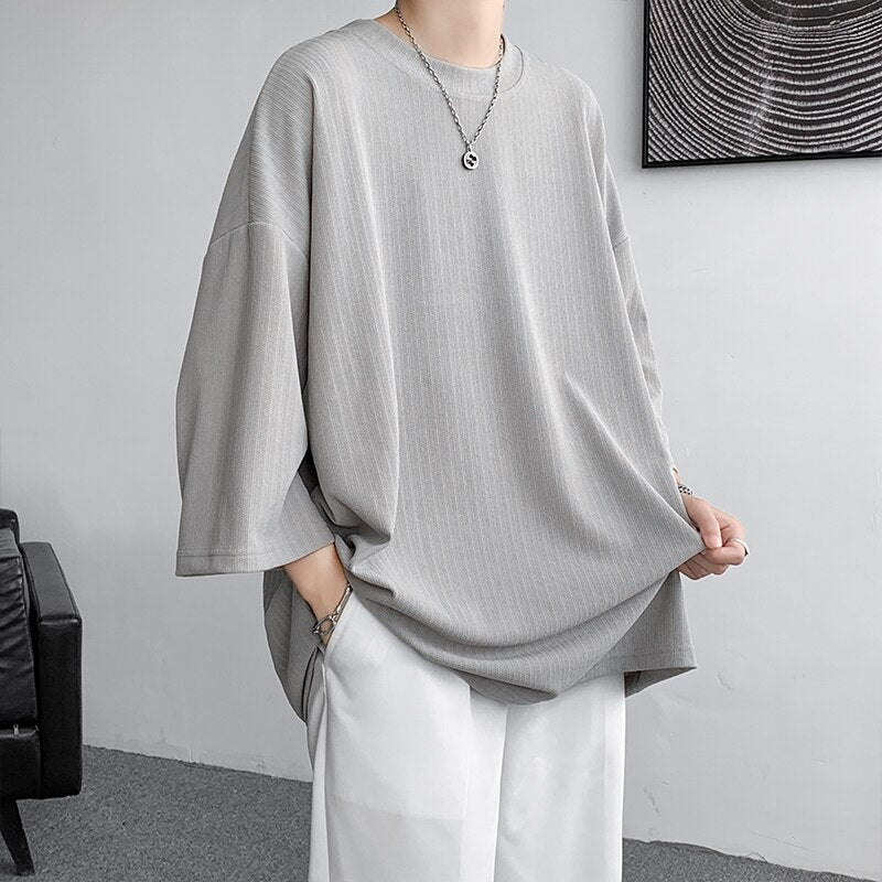 High quality men's oversized ice silk T-shirt, half sleeve, casual Harajuku style, summer 2023 fashion.