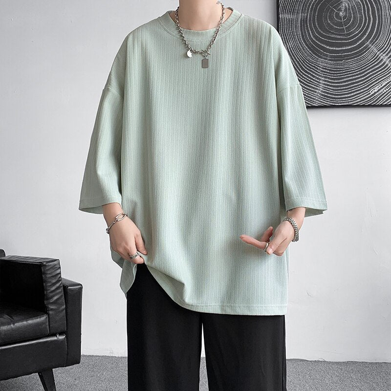 High-quality men's oversized ice silk T-shirt, 2023 summer half sleeve fashion Harajuku style, solid color casual daily wear.