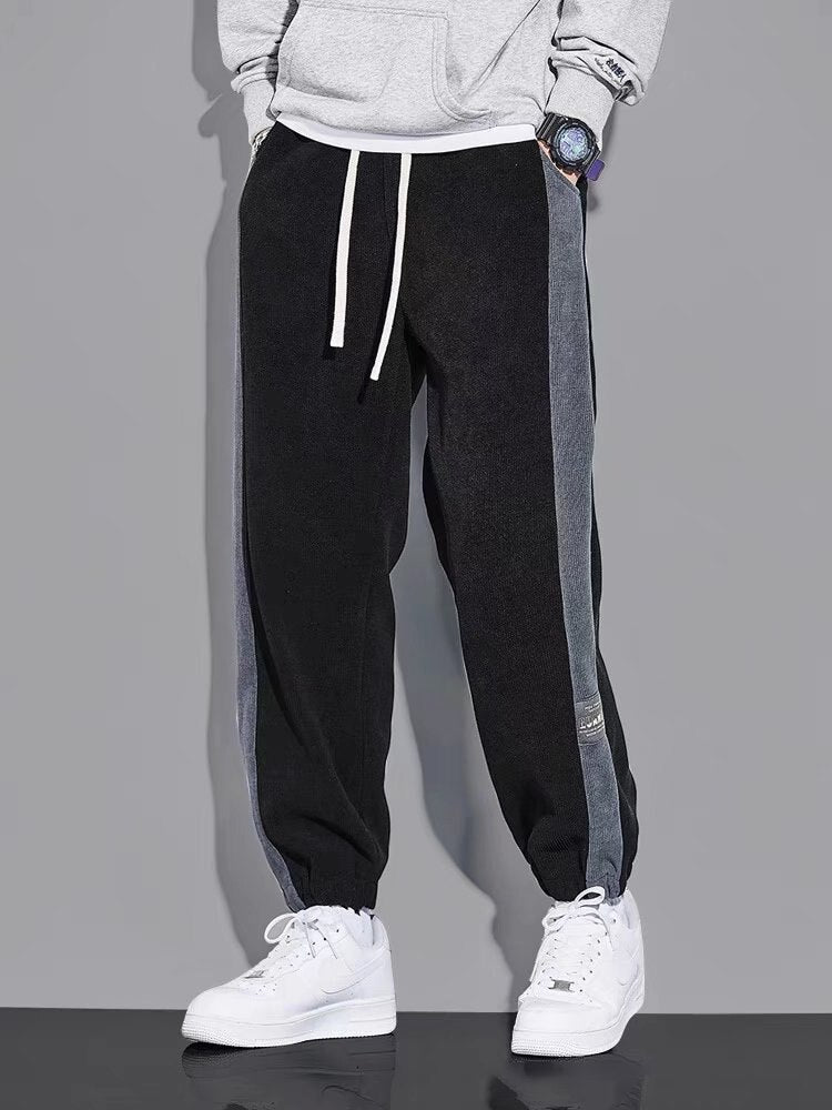 URSPORTTECH joggers pants cargo men trousers in hip hop techwear style, featuring elastic waist and drawstring closure, suitable for streetwear and sports.