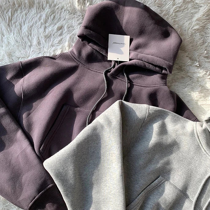 Women's casual fleece tracksuit set with hooded sweatshirts and sweatpants in dark and light colors, perfect for winter and spring.