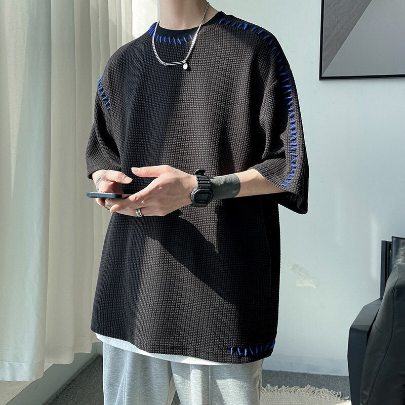 Men's Harajuku casual oversized T-shirt with manual suture, black with blue details, perfect for summer.