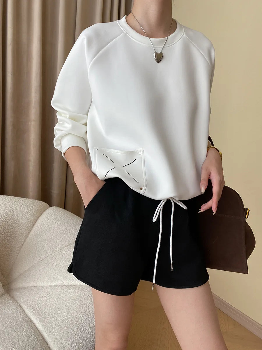 [LANMREM] Embroidered Design Pullover Sweatshirt Women Solid Round Neck Long Sleeve Casual Loose Tops 2024 Spring New 26D6445