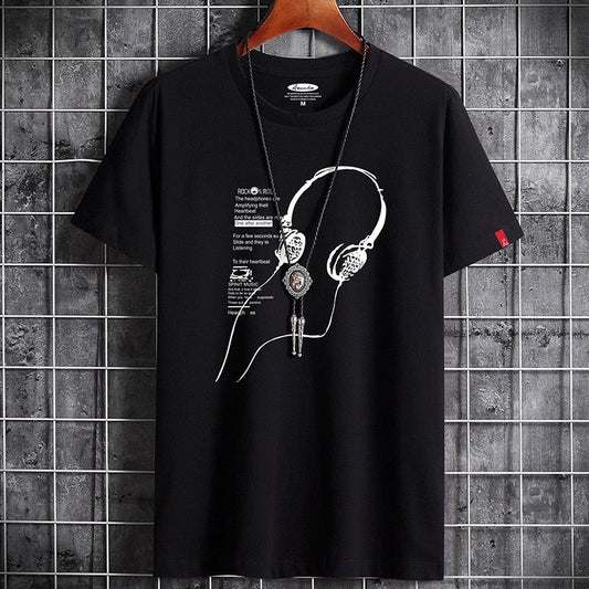 Men's fashion summer 2022 oversized black t-shirt with anime goth graphic and O-neck.